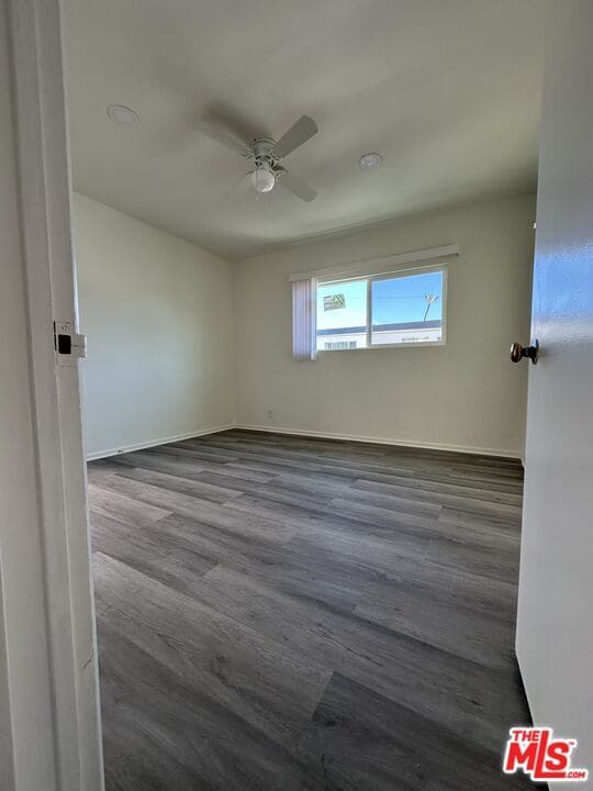 Building Photo - 342 1/2 S Serrano Ave