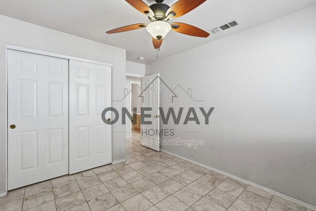 Building Photo - 819 E Cindy St