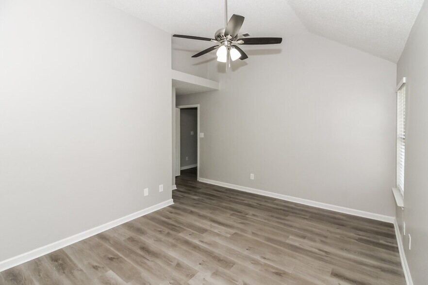 Building Photo - 7568 Baysweet Dr