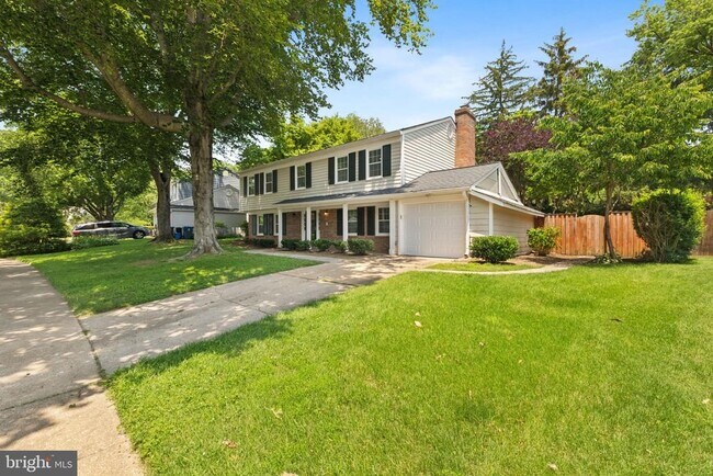Primary Photo - 8326 Briar Creek Dr