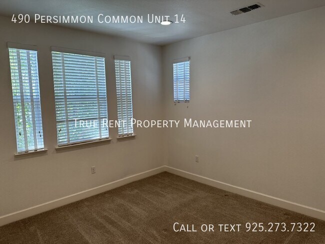 Building Photo - Gorgeous 3 Bed, 2.5 Bath Home in Desirable...