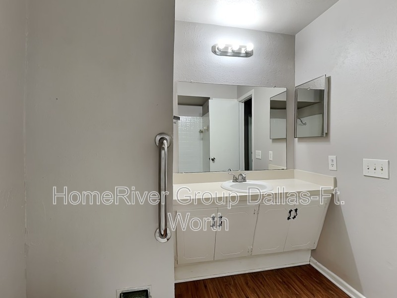 Building Photo - 4628 Danville Dr