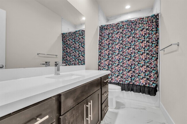 Building Photo - 144 Knightsbridge Park Ln