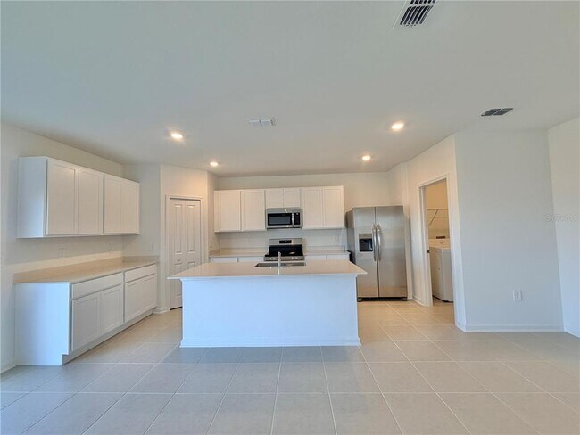 Building Photo - 3663 Hardman Dr