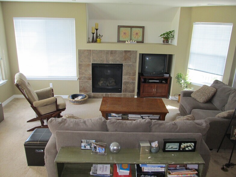 Living Room - 14300 Waterside Ln