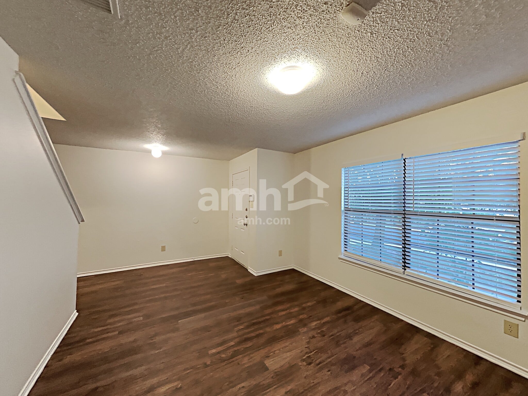 Building Photo - 8334 Tavern Pt