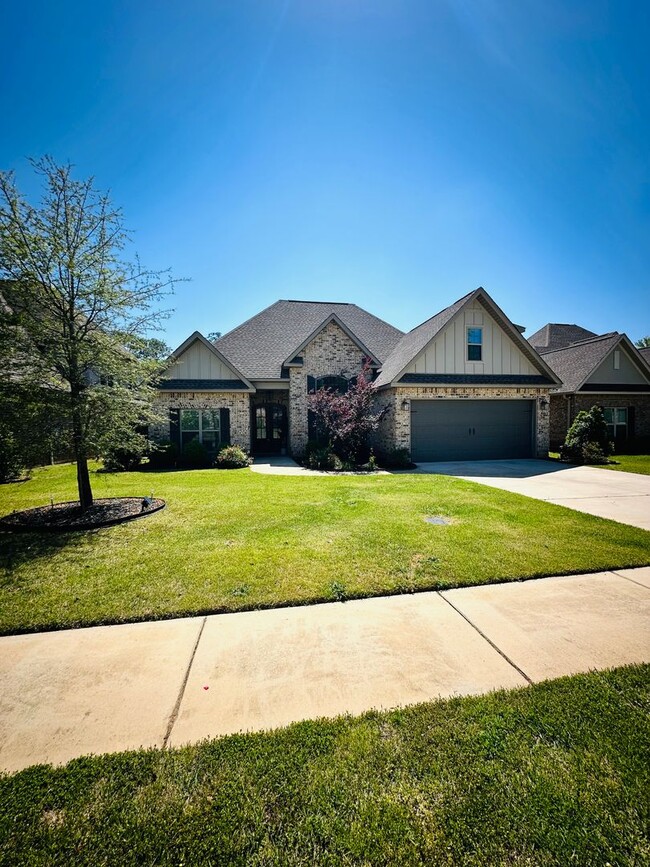 Primary Photo - 202 Landings Pointe Ln