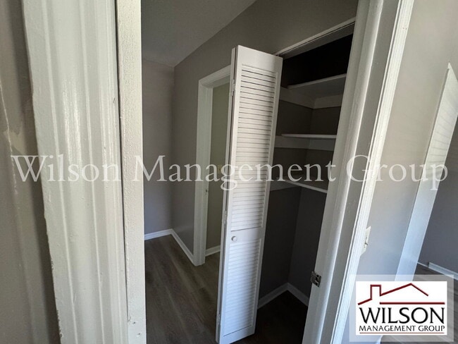 Building Photo - 2810 Kilgore St