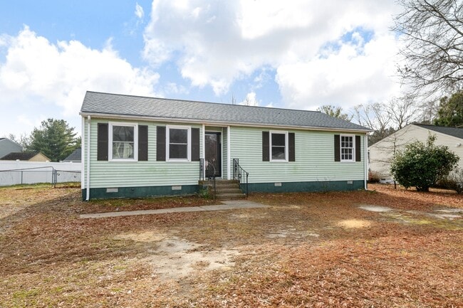 Building Photo - 4008 Gloucester Dr
