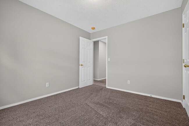 Building Photo - 1006 Cobblefield Way