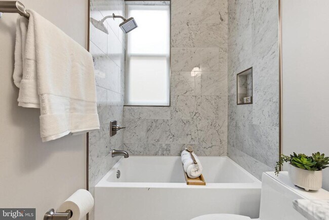 Building Photo - 1319 East Capitol St SE