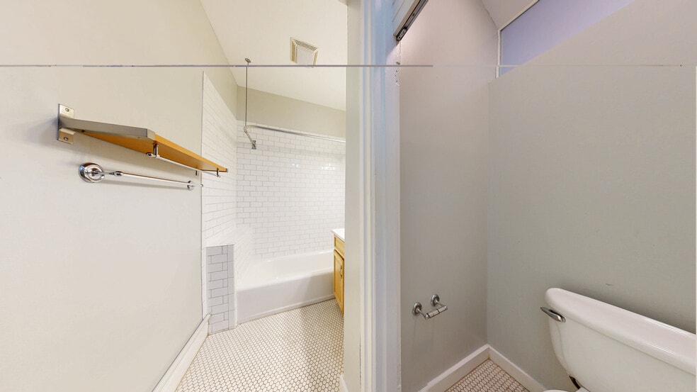 Master Bath - 313 N Charles St