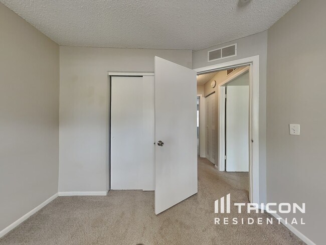 Building Photo - 12475 Del Verde Dr