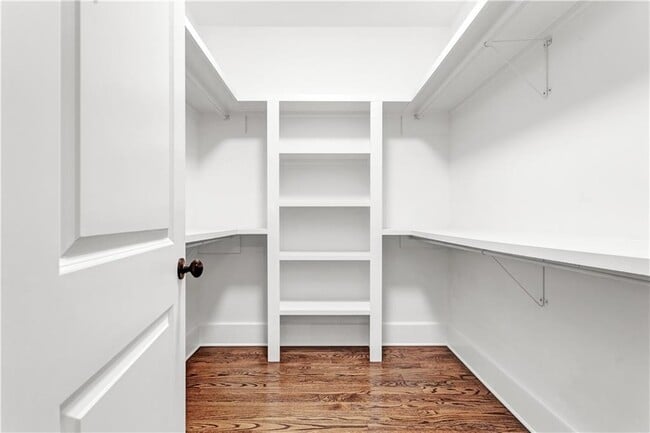 Building Photo - 3081 Rhodenhaven Dr NW