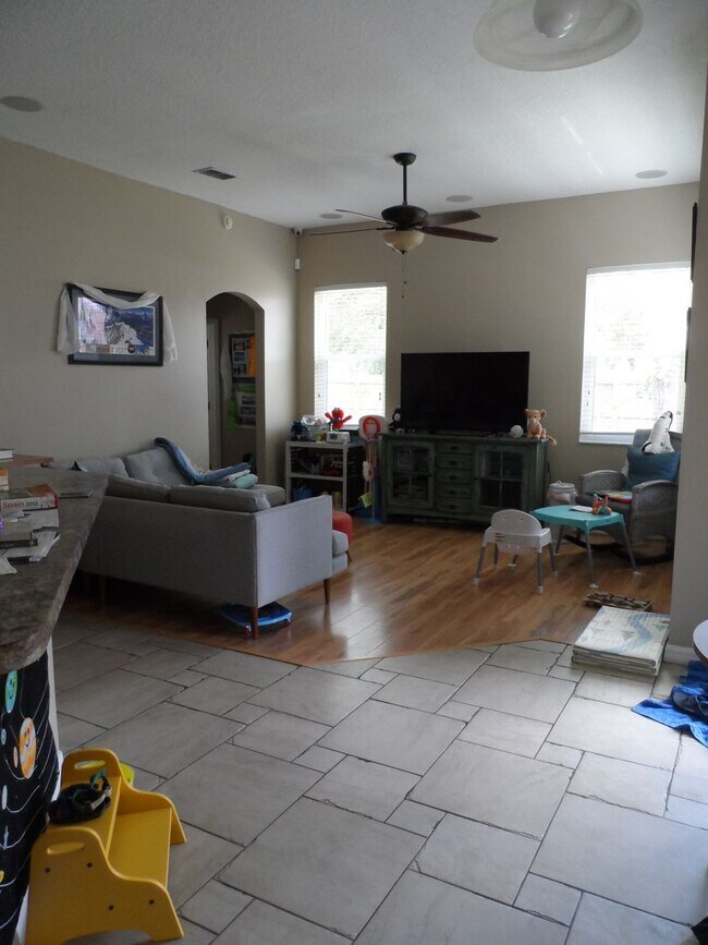 Building Photo - SPRINGVIEW SUBDIVISION, DEBARY. 4 BEDROOM ...