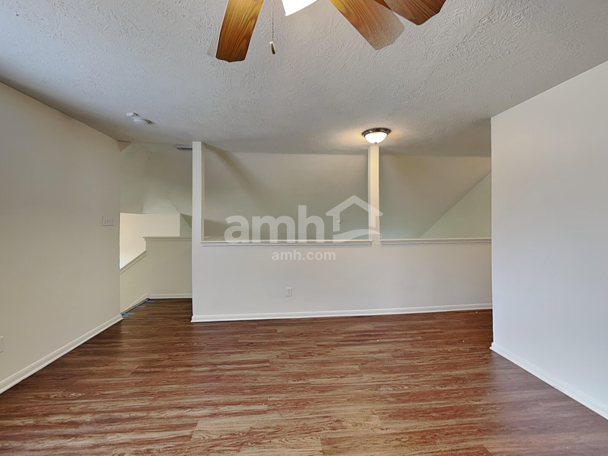 Building Photo - 9220 Mahan Dr