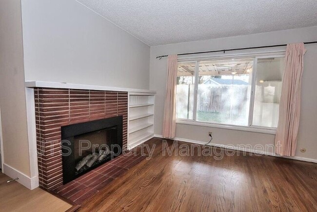 Building Photo - 1817 Vesta Way