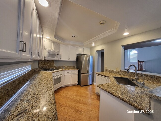 Building Photo - 2113 Harbor Cliff Dr