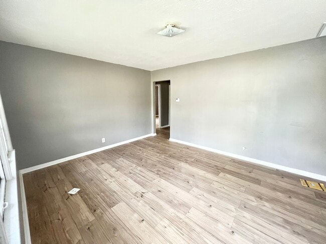 Building Photo - 3508 Hudson Ave