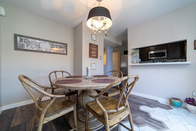 Building Photo - 4866 Milwee St