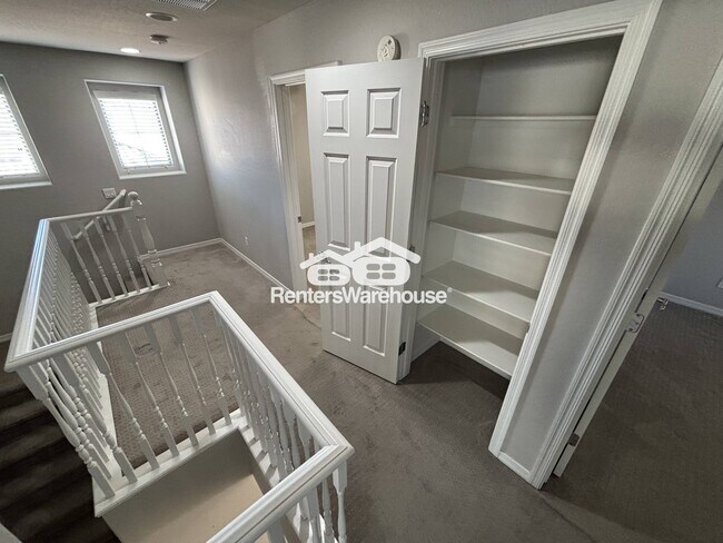 Building Photo - 1933 W Davis Rd