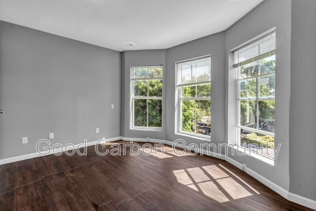 Building Photo - 194 Herkimer St