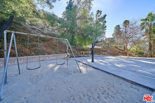 Building Photo - 5354 Stardust Rd