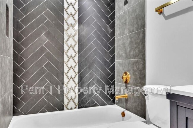 Building Photo - 2514 Florida Ave