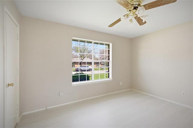 Building Photo - 403 Daisy Dr