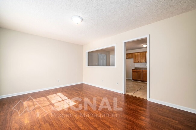 Building Photo - 1300 Yukon St