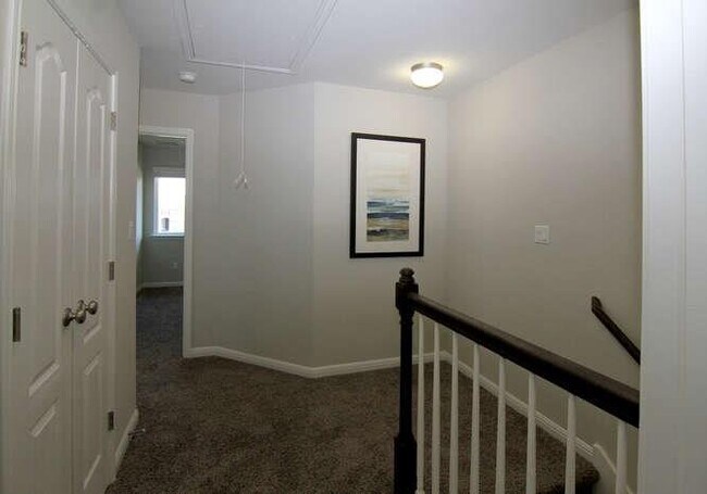 Building Photo - 712 Tinton Falls Ln