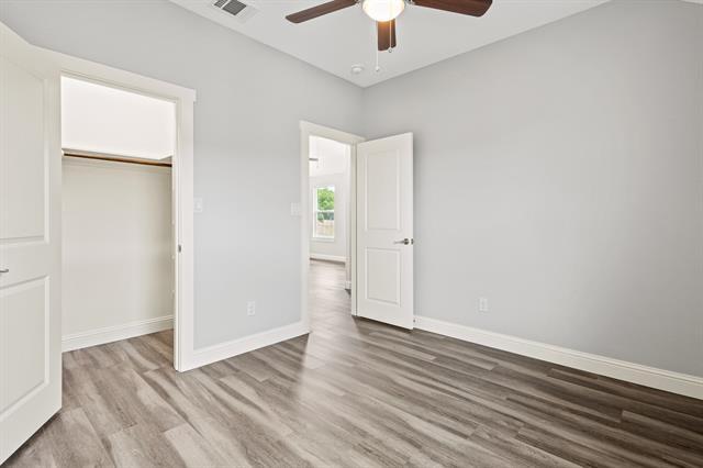Building Photo - 2308 Bloomfield Dr