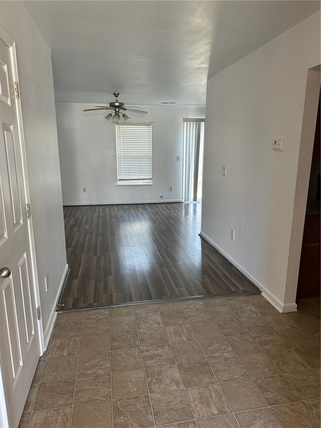 Building Photo - 707 Bellview Way