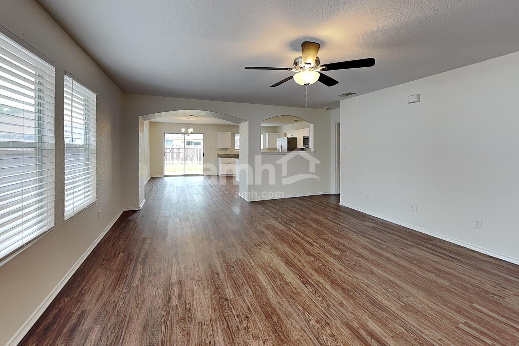 Building Photo - 9210 Laguna Falls
