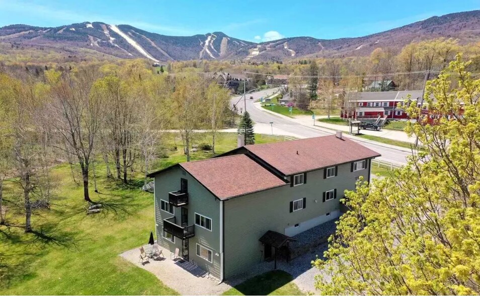 Building Photo - 2461 Killington Rd