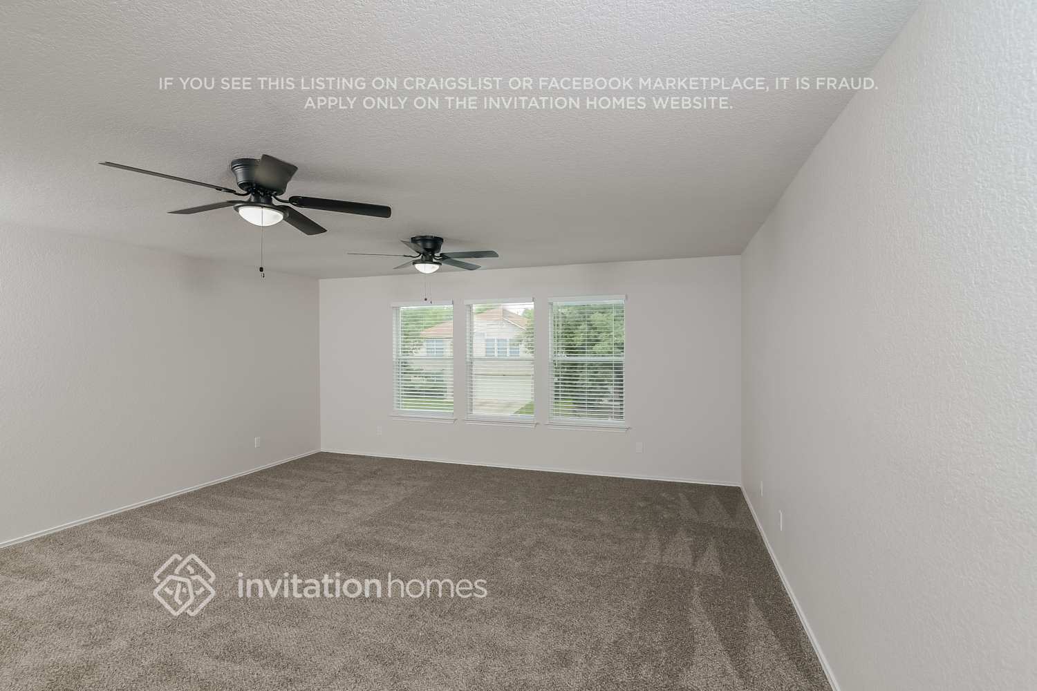 Building Photo - 10622 Manor Creek