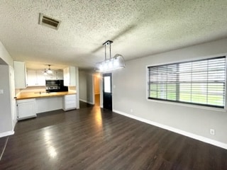 Building Photo - 396 Fernwood Dr