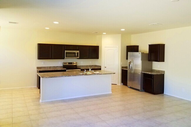 Building Photo - Four Bedroom home for rent in Magma Ranch for under $2000.00