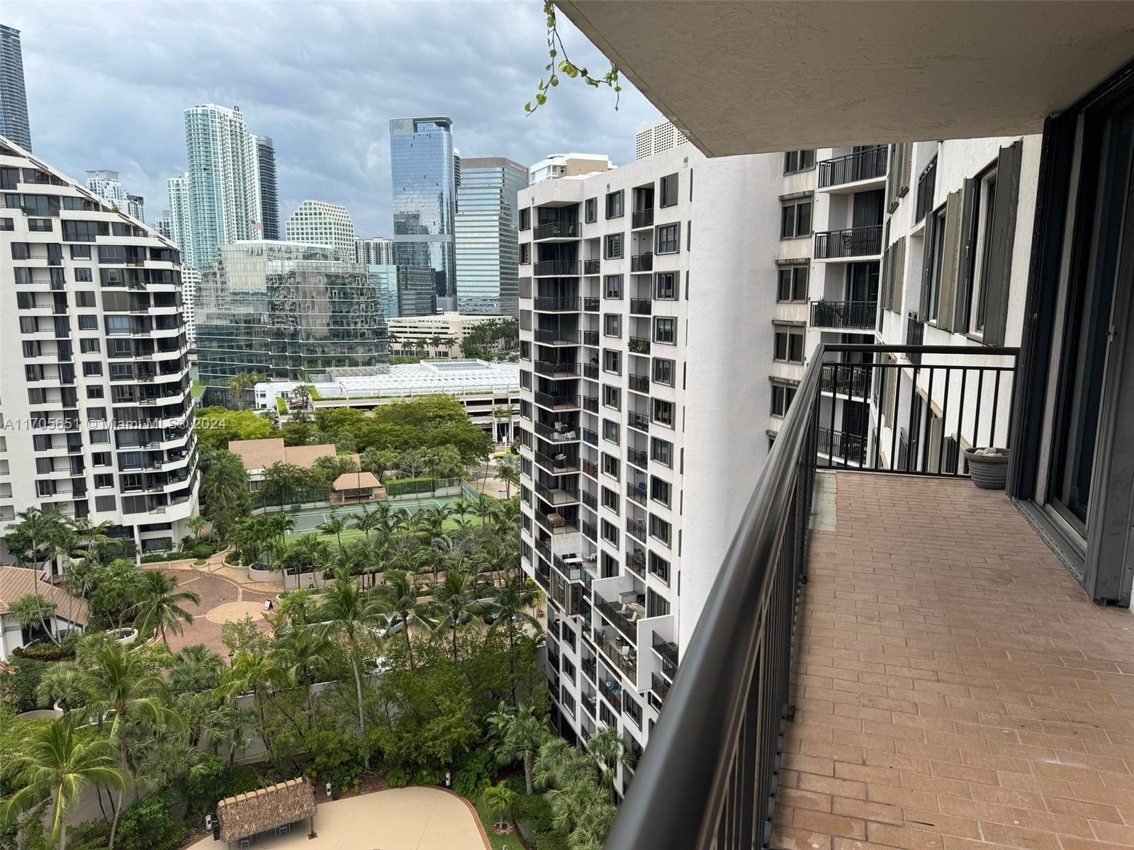 Building Photo - 540 Brickell Key Dr