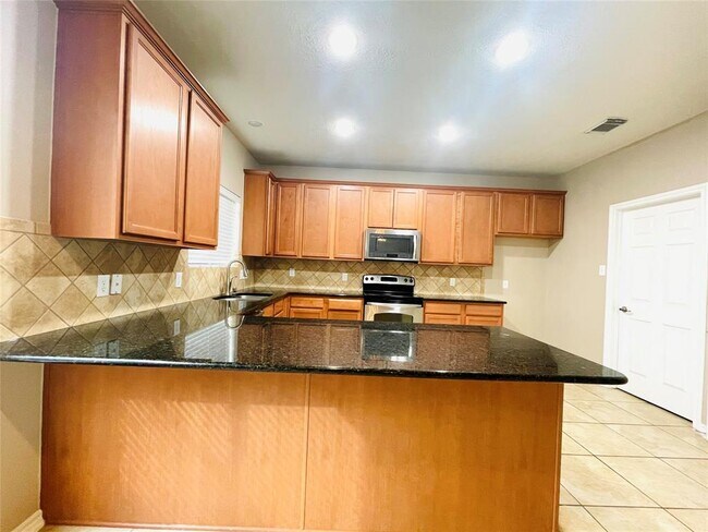 Building Photo - 13710 Clear Trail Ln
