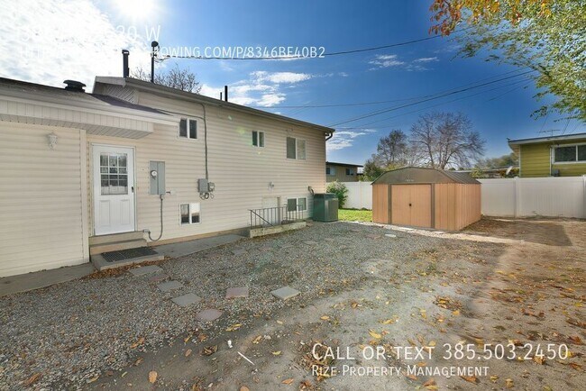 Building Photo - Welcome to your lovely new West Valley Cit...