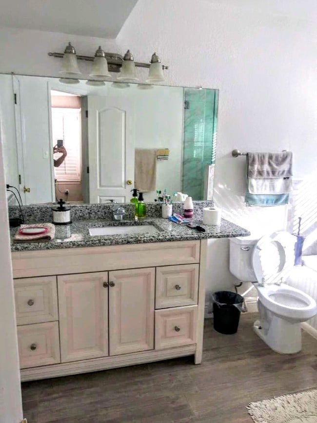 Building Photo - 12032 Meadow Gate Dr