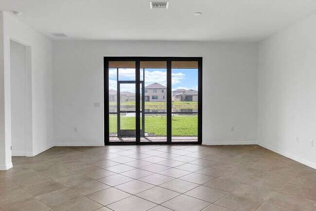 Building Photo - 14848 Portico Blvd