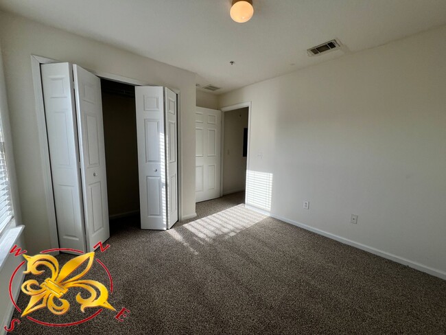 Building Photo - $1395 - Willow Ridge Condo