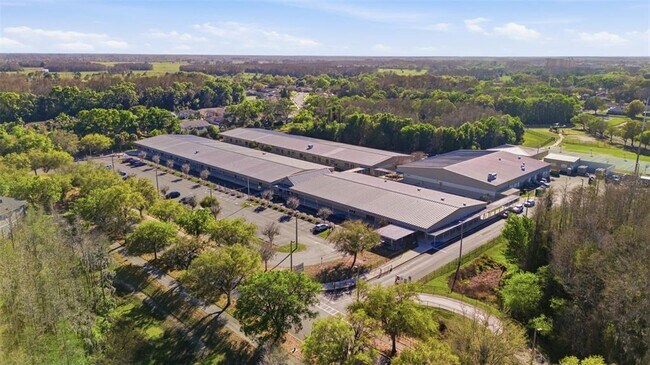 Building Photo - 10815 Ichetucknee Wy