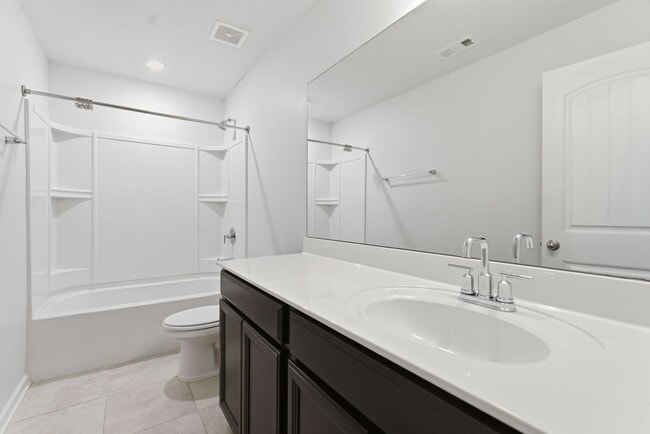 Building Photo - Murfreesboro Townhome