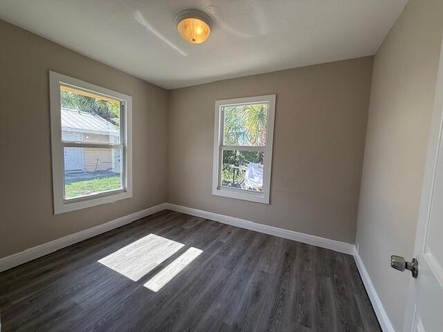 Building Photo - 400 Metcalf Ct