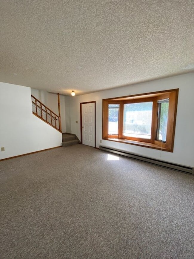 Building Photo - 1603 W Koch St