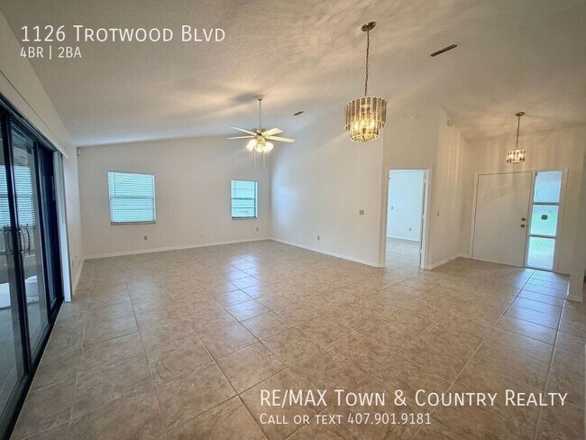 Building Photo - 1126 Trotwood Blvd