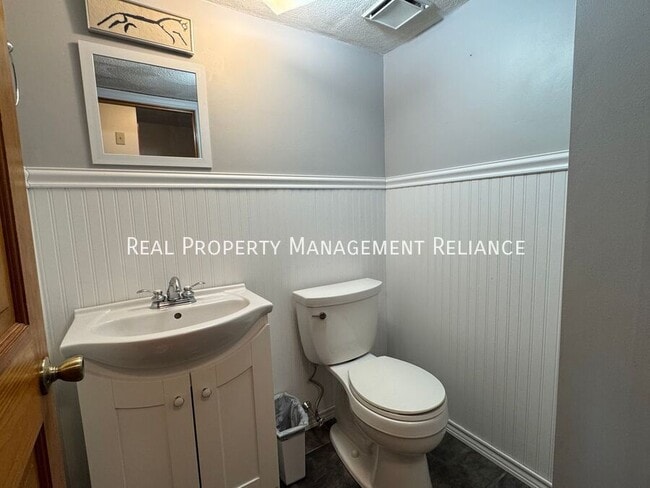 Building Photo - 38 Kimball Ave